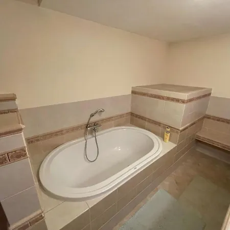 Rrr 4 Apartment